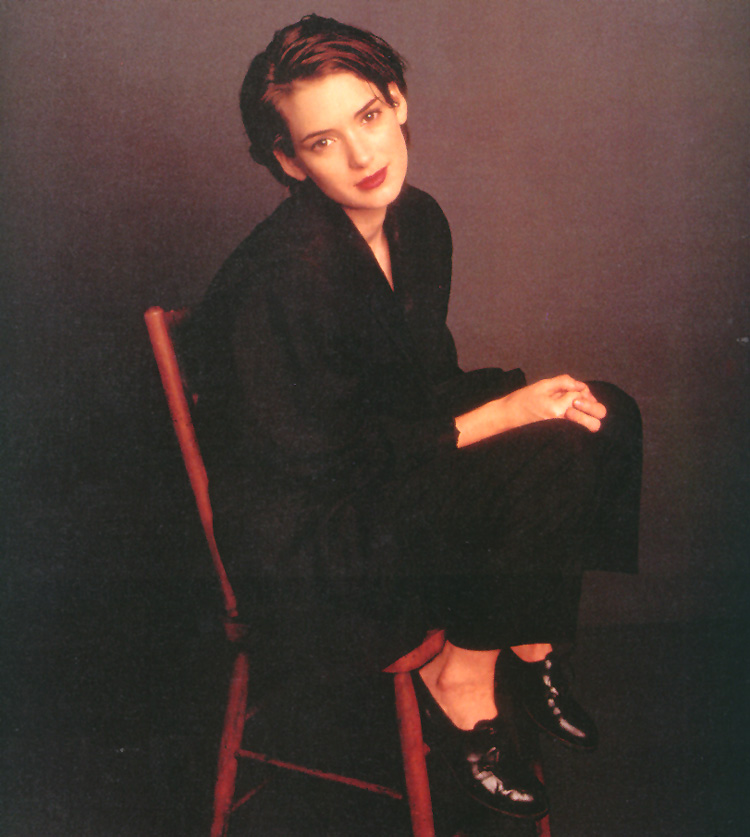BabeStop - World's Largest Babe Site - winona_ryder052.jpg
