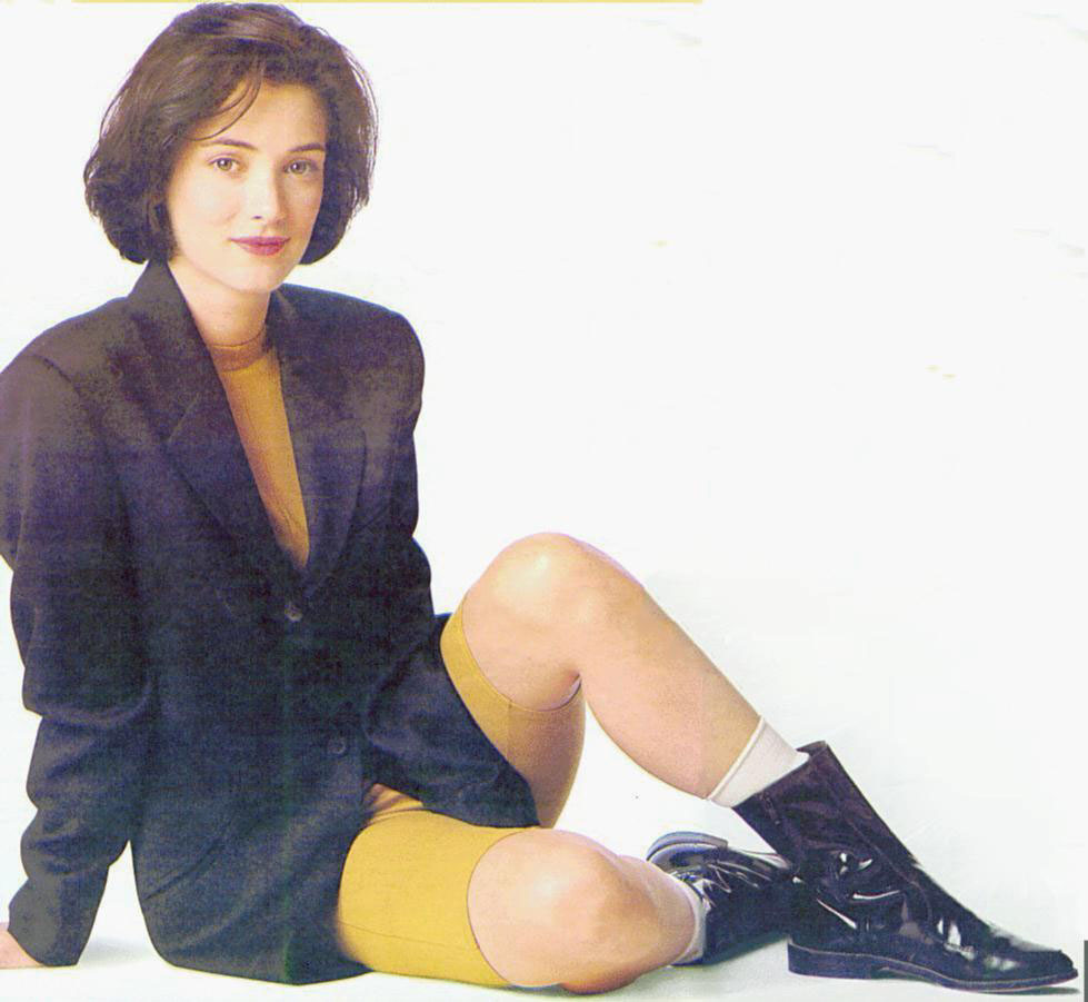 BabeStop - World's Largest Babe Site - winona_ryder060.jpg